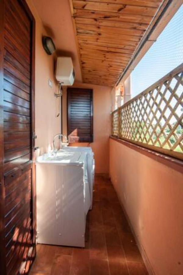 Casa A Schiera Con Giardino A Pochi Passi Dal Mare Apartment Капитана Екстериор снимка